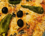 Foto del paso 4 de la receta: Pizza de Bacalao con Pimientos de Padrón y Aceitunas
