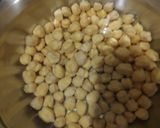 A picture of step 3 of Chole bhature cheese cups.