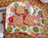 A picture of step 2 of Cream cracker egg sandwich or Sugar free cracker egg sandwich.