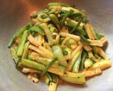 A picture of step 5 of Vegetable Prawn Curry.