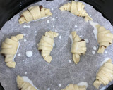 Foto del paso 3 de la receta: Croissants rellenos de chocolate airfryer