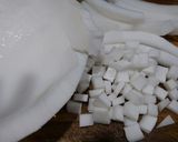 Hình bước làm 3 của món Chè bột lọc bọc dừa màu hoa đậu biếc