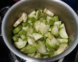 Foto langkah ke 2 dari resep Tumis terong ketumbar.
