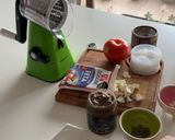 Foto del paso 3 de la receta: 🇬🇷 🍅 🍞 Dakos Cretence
