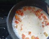 Foto langkah ke 3 dari resep Tuscan shrimp with spinach and creamy sauce.