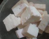 A picture of step 2 of Salad with paneer.