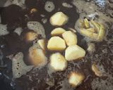 Foto langkah ke 3 dari resep Rawon Sapi Kentang (bumbu instan).