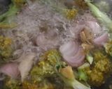A picture of step 2 of Broccoli nutty soup.