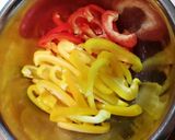 Foto langkah ke 2 dari resep Salad Paprika sederhana.