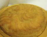 A picture of step 7 of Upsidedown Apricot Cake.