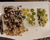 Foto del paso 3 de la receta: Verduras al horno con salsa de puerro y champiñones 🍄🟫