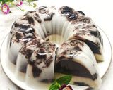 Foto langkah ke 5 dari resep Puding oreo lapis coklat.