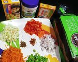 વેજ. મેયોનિઝ સેન્ડવીચ (Veg. Mayonnaise Sandwich Recipe In Gujarati) રેસીપી સ્ટેપ1ફોટો