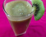 A picture of step 3 of Apple kiwi juice.