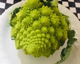 Foto del paso 1 de la receta: Ensalada de Romanesco Cocida en La Olla Vaporera con Tofu 🥗