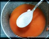 A picture of step 4 of White Chocolate Panna Cotta with Orange Gelée.
