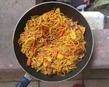 Foto langkah ke 7 dari resep Mie Goreng Urai.
