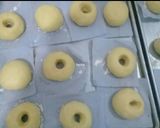 Foto langkah ke 4 dari resep Donat Empuk Tanpa Kentang.