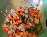Foto langkah ke 3 dari resep Tumis tempe baso mix sayur pedas.