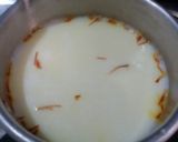 A picture of step 1 of Keseriya suji halwa.