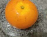 Foto del paso 1 de la receta: Ensalada de frutas en cazuelitas de naranja