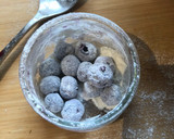 Foto del paso 3 de la receta: Bizcocho de arándanos y yogurt súper fácil!