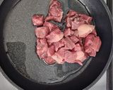 Foto langkah ke 1 dari resep Tumis Daging Kurban Paprika Kecap.