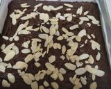 Foto langkah ke 4 dari resep Chocolatos Nut Brownies.