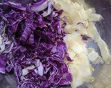Foto del paso 1 de la receta: Ensalada repollo, manzana 🍏 y 🥕 zanahoria
