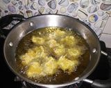 A picture of step 7 of Onion bhajia.