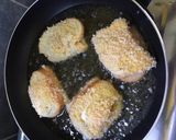 Foto langkah ke 2 dari resep Roti Tawar Goreng isi Ayam Bolognese.