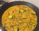 Foto del passaggio 3 della ricetta Frittata cipolla e zucchine