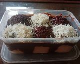 Foto langkah ke 7 dari resep Donat kukus siram coklat.
