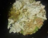 A picture of step 1 of Cauliflower veg upma.