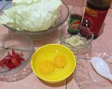 Foto langkah ke 1 dari resep Kubis masak telur.