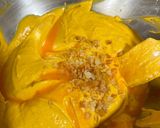Gambar langkah 3 resipi Upside down orange cake.