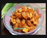 Foto langkah ke 3 dari resep Oseng cecek/kulit sapi pedas manis.