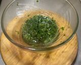 Foto del paso 2 de la receta: "Salmón a la mexicana con vinagreta de cilantro"
