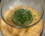 Foto del paso 2 de la receta: "Salmón a la mexicana con vinagreta de cilantro"