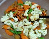 Foto langkah ke 3 dari resep 1004. Oseng Sayur Pelangi.