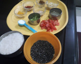 અડદ દાળ ખીચડી(Udad Dal Khichadi Recipe In Gujarati) રેસીપી સ્ટેપ1ફોટો