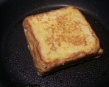 Foto langkah ke 4 dari resep Roti goreng telur.