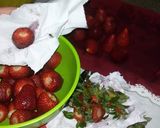صورة لخطوة 1 من وصفة طريقه الاحتفاظ بفراولة 🍓🍓🍓🍓 في فريزر