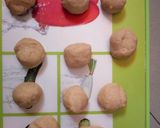 A picture of step 4 of Macheteadas (Honduran breakfast treat).