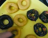 A picture of step 5 of Donuts.