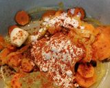 Foto del paso 4 de la receta: Chuletas de aguja de cerdo en salsa española