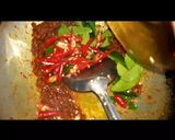 รูปขั้นตอนการทำที่ 2 ของ แกงเผ็ดปลาสวายหน่อไม้ดอง