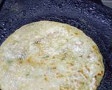 A picture of step 6 of Aloo paratha.