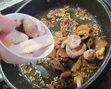 Foto del paso 5 de la receta: Guiso de pollo con setas