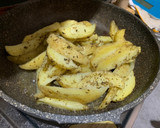 Foto del paso 3 de la receta: Patatas “fritas” saludables🍟